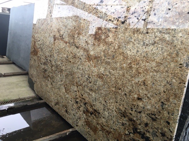 COLONIAL GOLD - Image 2